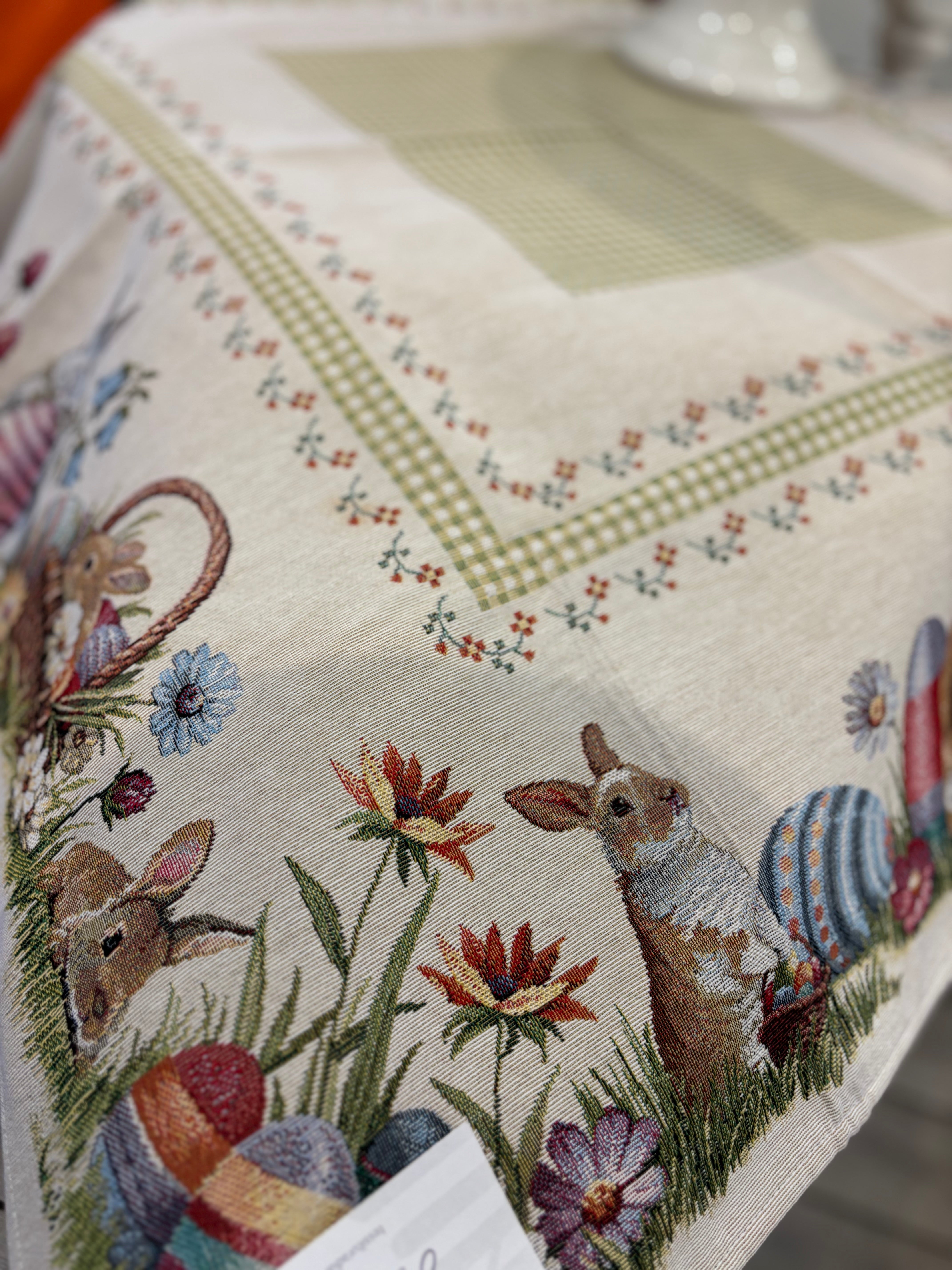 Copritavolo in gobelin con quadretti verdi con varianti