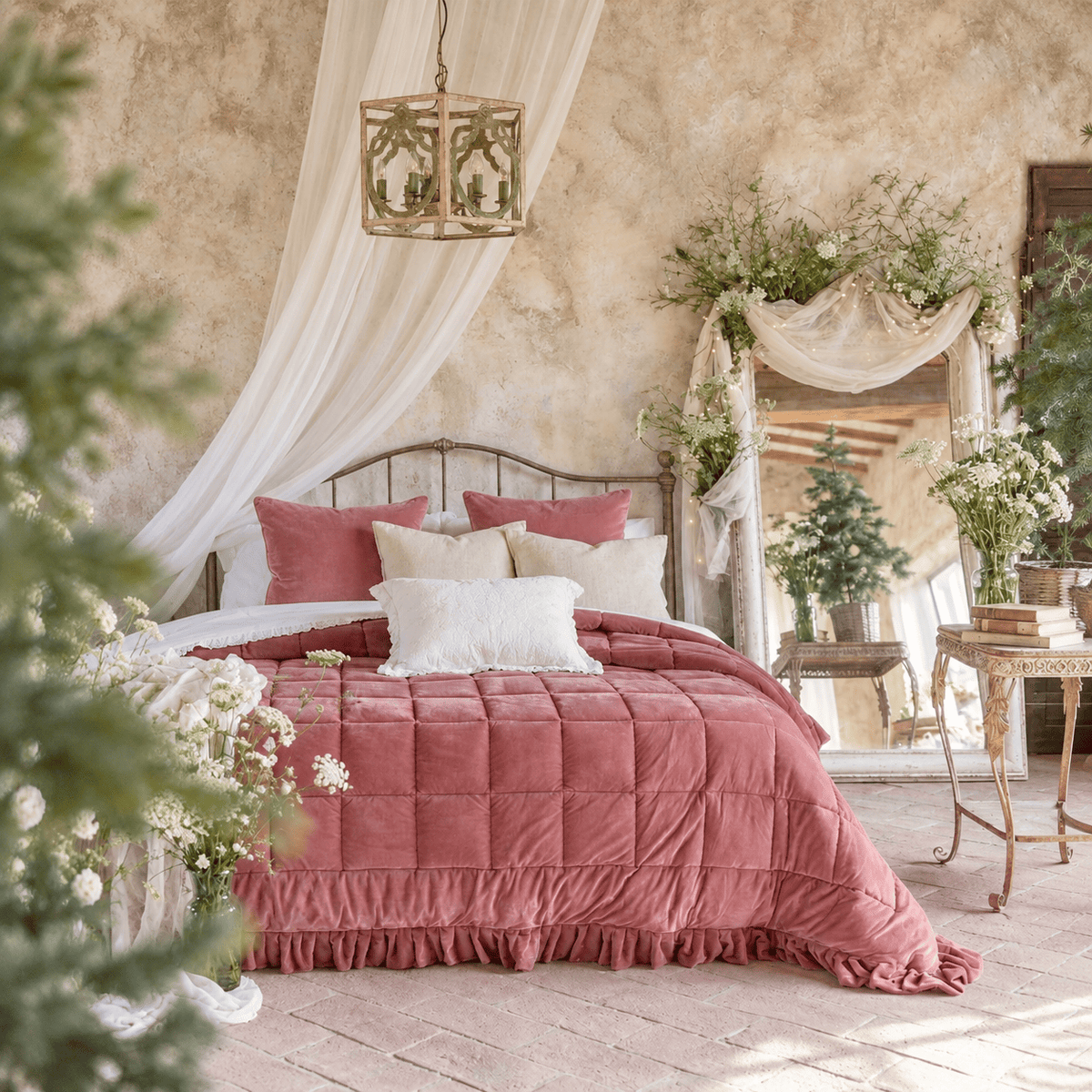 Blanc Mariclo' Trapunta matrimoniale in velluto rosa con gale collezione Diamante Velluto