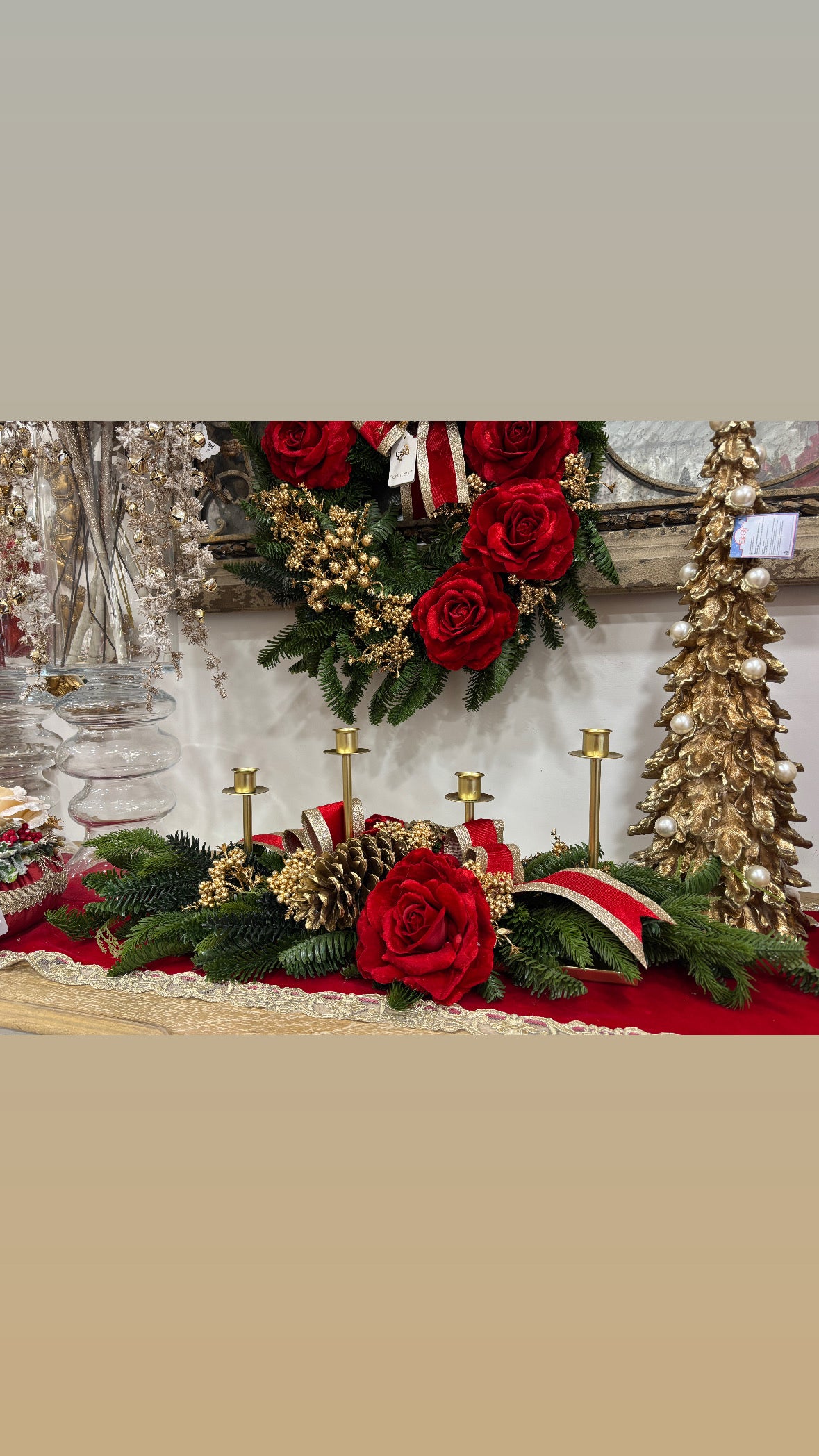 Fiori di lena Centrotavola candeliere 80 cm con rose in velluto