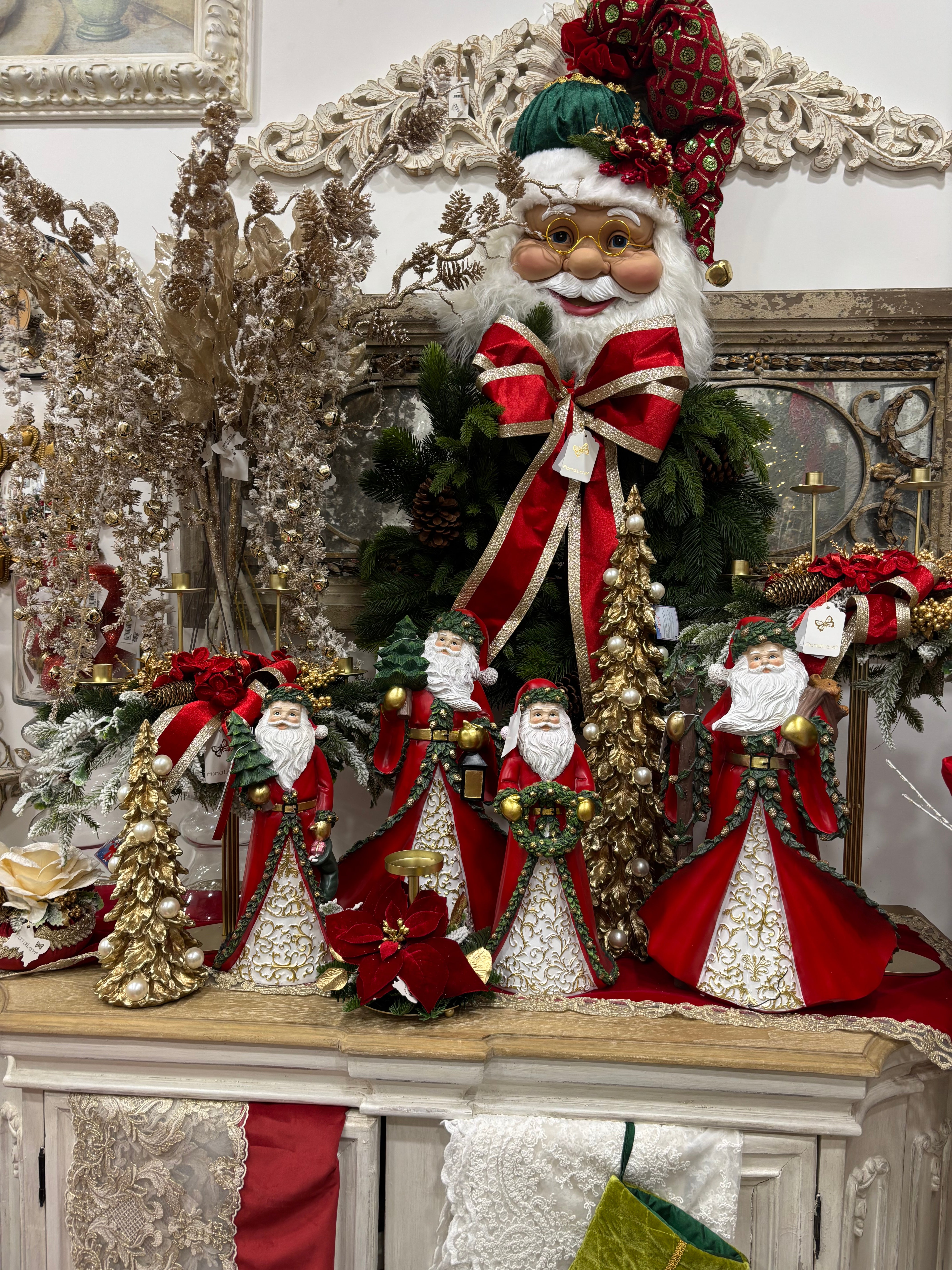 Fiori di lena Babbo Natale in resina con albero h 37,5 cm